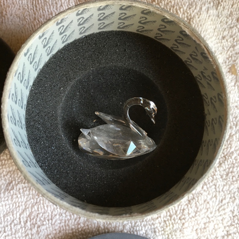 - Swarovski swan.